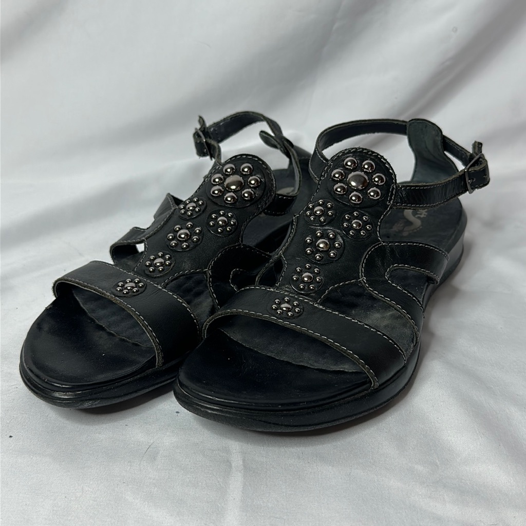 Black Softwalk Footbed Sandal